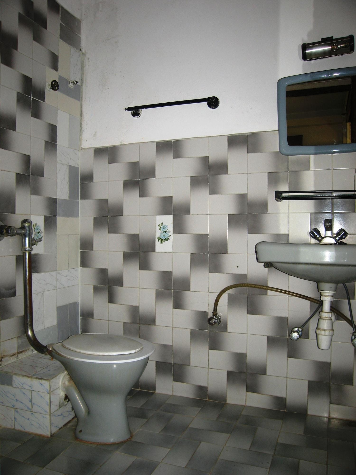 Hotel Metropolitan Kantipur Катманду Екстер'єр фото