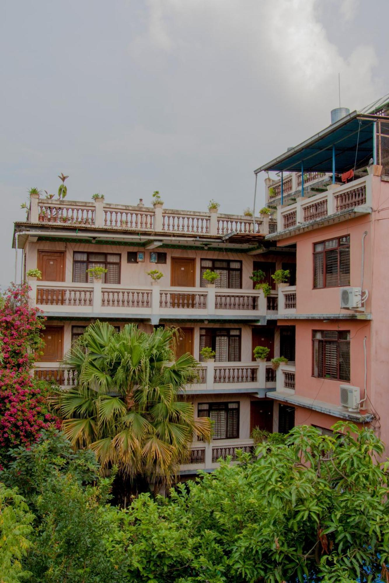 Hotel Metropolitan Kantipur Катманду Екстер'єр фото