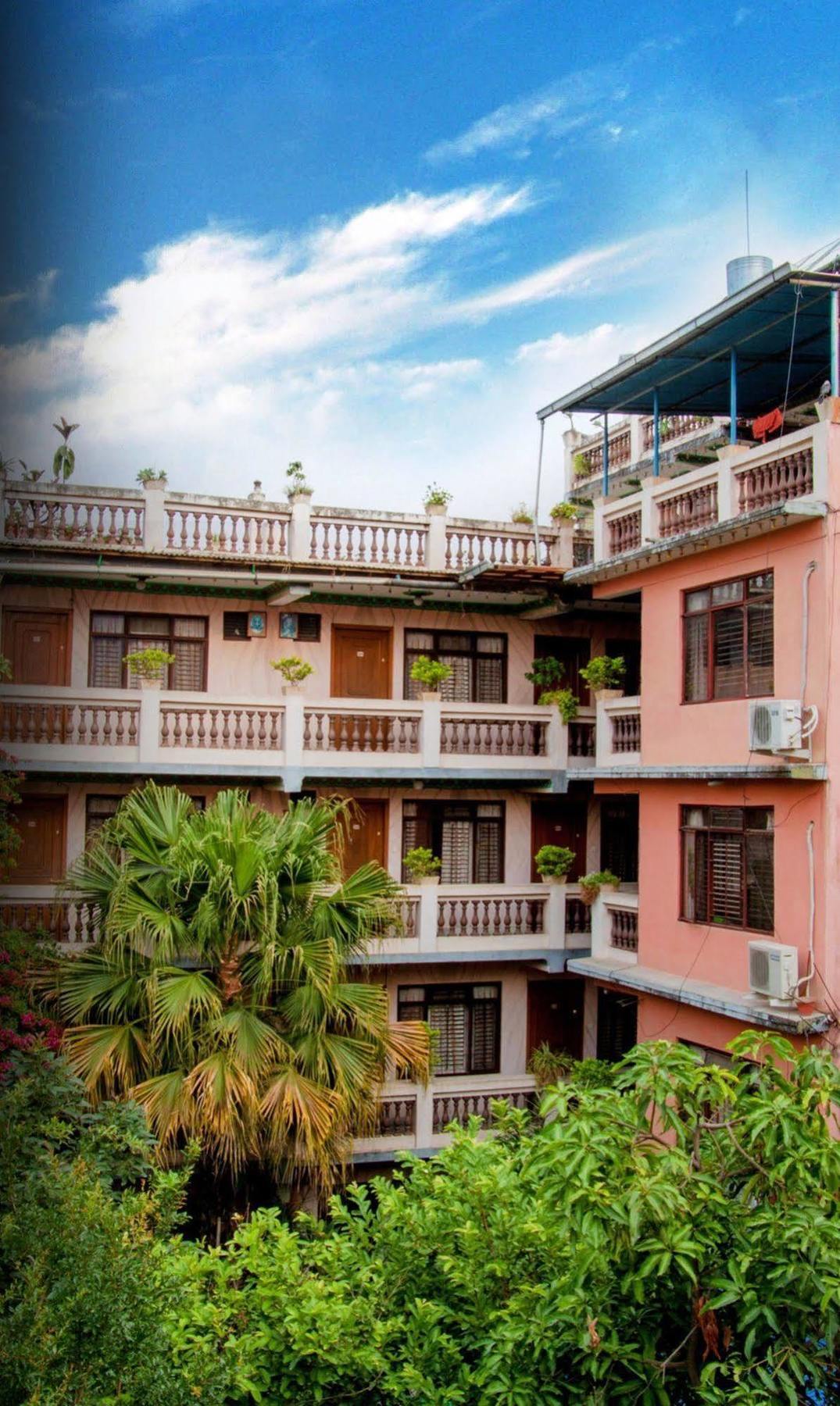 Hotel Metropolitan Kantipur Катманду Екстер'єр фото